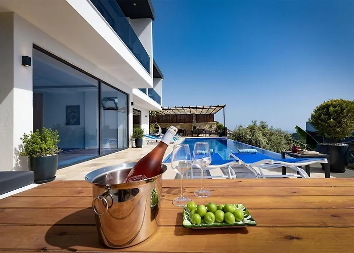 Upperhouse Kalkan - Private Sea View - Heated Indoor Pool - Kalkan كاس