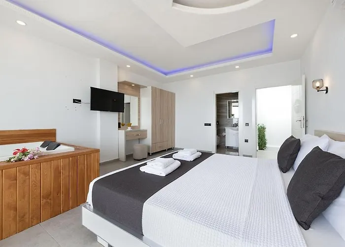 Upperhouse Kalkan - Private Sea View - Heated Indoor Pool - Kalkan فيلة